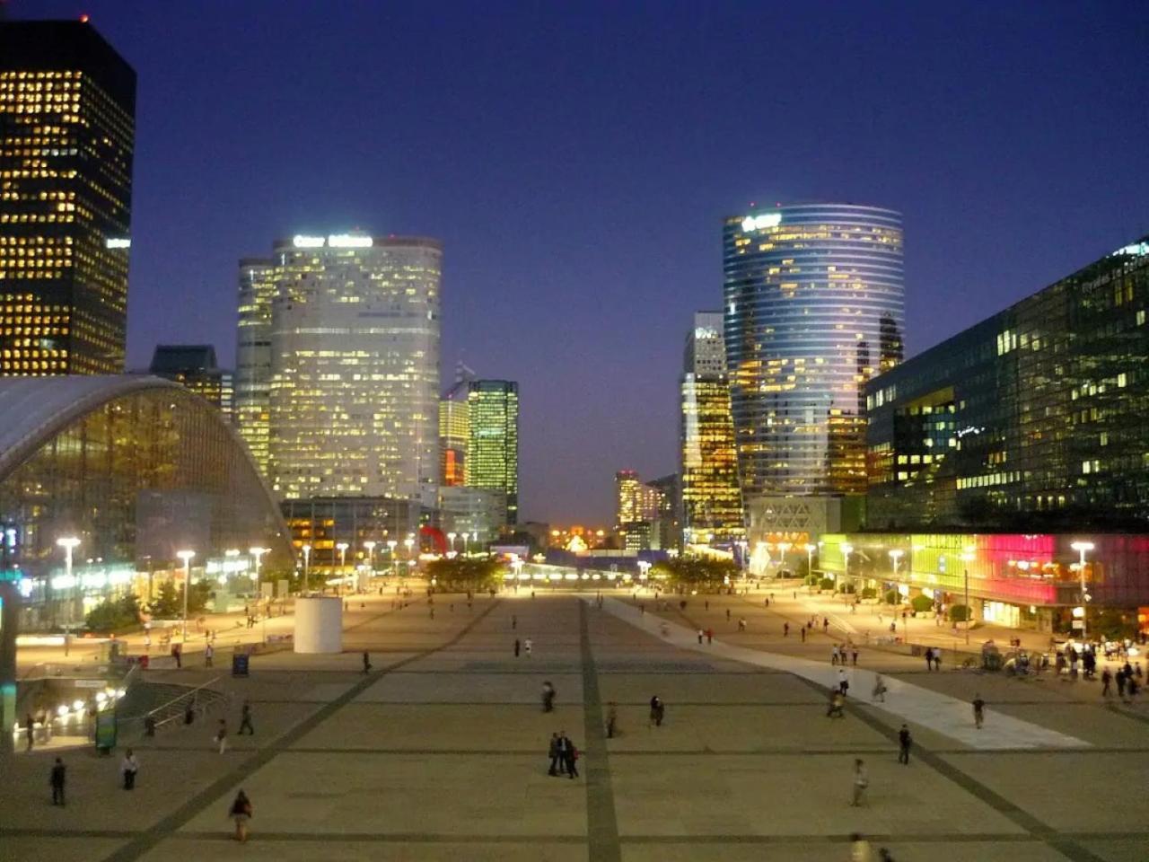 Апартаменти A 10 Min De La Defense Et A 20 Min De Paris Сюрен Екстер'єр фото
